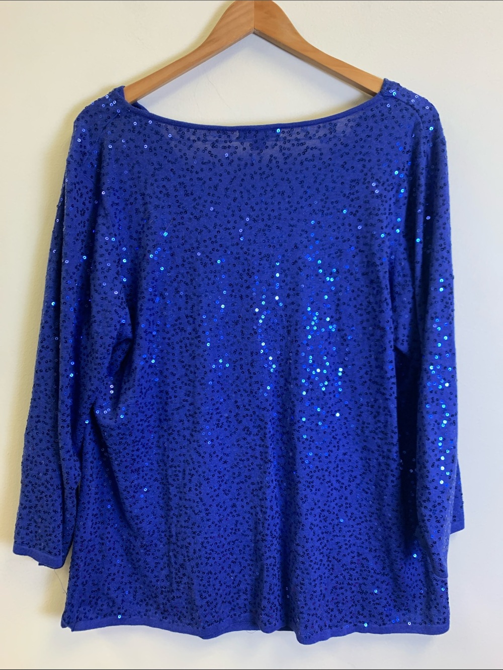 Roz & Ali Royal Blue Knit Top with Tag Detail - Picture 6 of 6